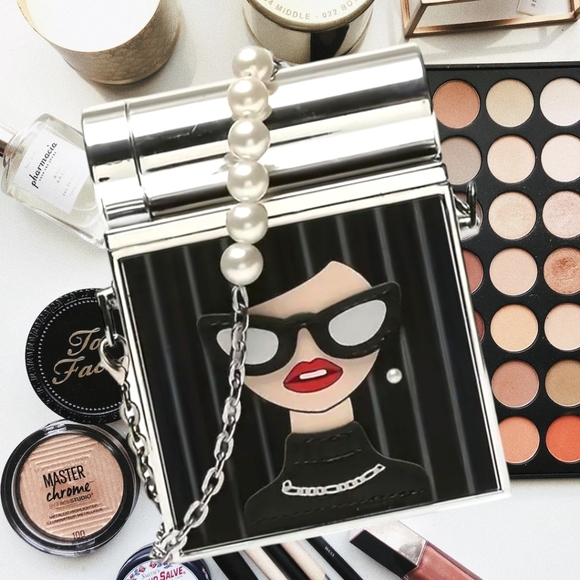 UNIQUE!! Y2K Messenger Crossbody Shoulder Bag with Trendy Girl Design - Picture 9 of 16